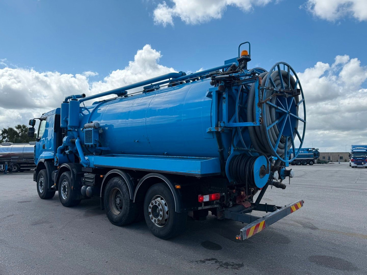 Renault Premium Lander 430.32 8x2*6 Simon Moos 18.100 L - Asenizatorius: foto 4 Renault Premium Lander 430.32 8x2*6 Simon Moos 18.100 L - Asenizatorius: foto 4