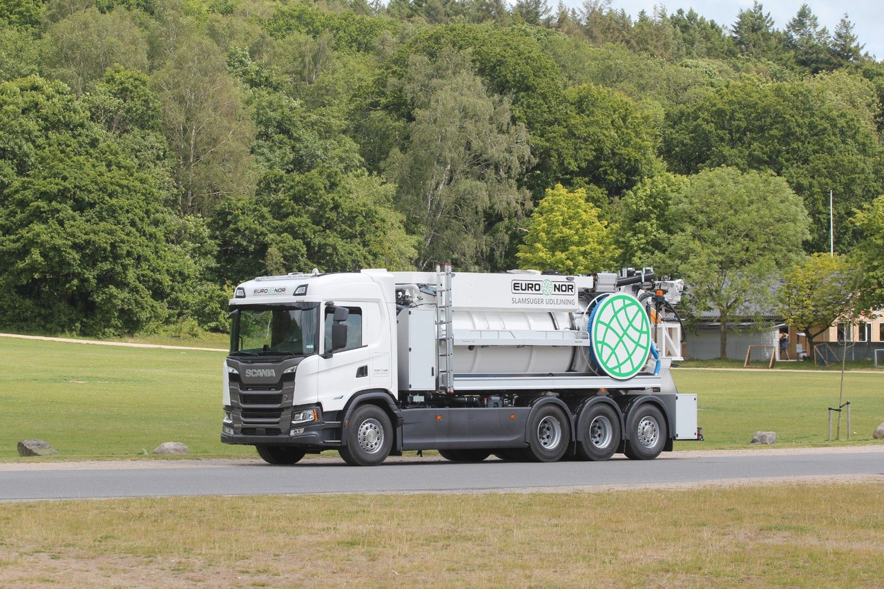 Scania G460 B8x4*4NBMN Bucher FlexLine CM140 - Asenizatorius: foto 1 Scania G460 B8x4*4NBMN Bucher FlexLine CM140 - Asenizatorius: foto 1