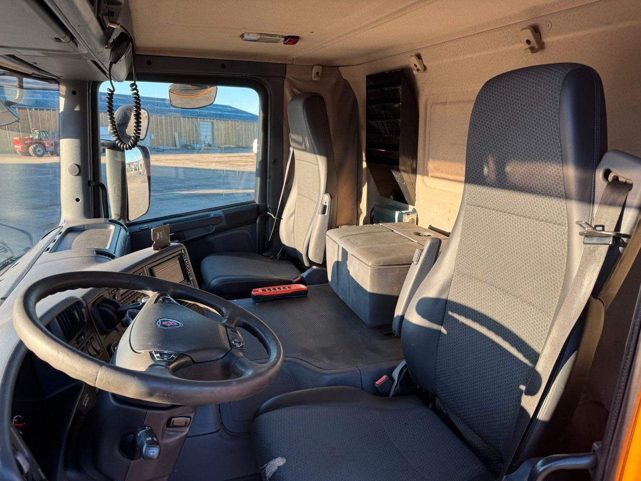 Scania P400 6x2*4 Hvidtved Larsen Flexline 310 - Asenizatorius: foto 5 Scania P400 6x2*4 Hvidtved Larsen Flexline 310 - Asenizatorius: foto 5