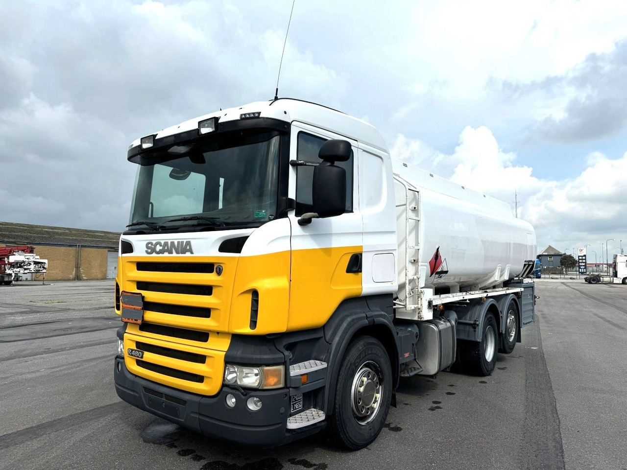 Scania R480 6x2*4 19.000 L ADR Tanktruck - Autocisterna: foto 1 Scania R480 6x2*4 19.000 L ADR Tanktruck - Autocisterna: foto 1