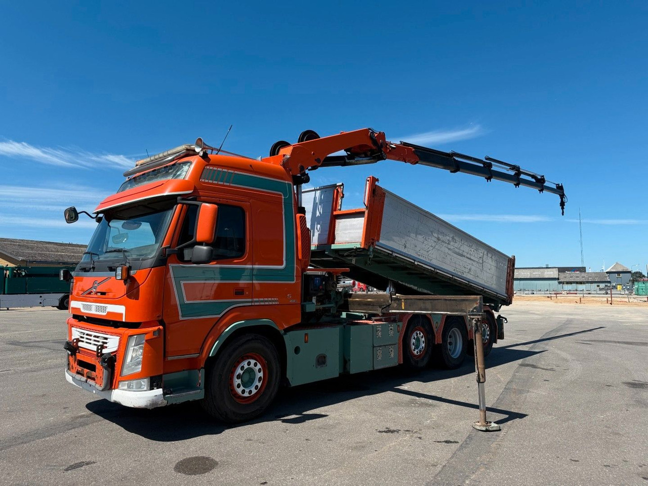 Volvo FM500 8x2*6 Crane HMF 2620 K5 Pendel Tipper - Sunkvežimis su kranu: foto 1 Volvo FM500 8x2*6 Crane HMF 2620 K5 Pendel Tipper - Sunkvežimis su kranu: foto 1