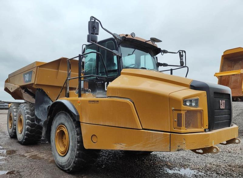 Caterpillar 740GC - Šarnyrinis savivartis: foto 3 Caterpillar 740GC - Šarnyrinis savivartis: foto 3