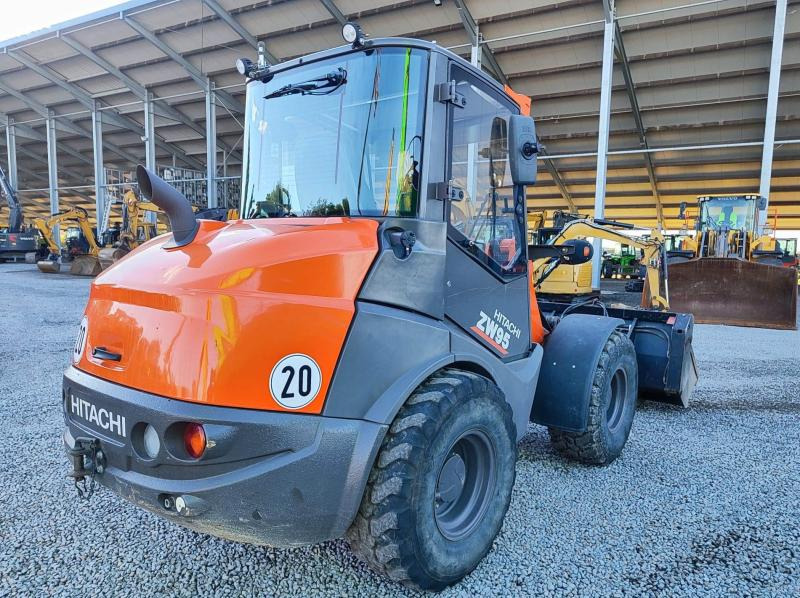 Hitachi ZW95 - Ratinis krautuvas: foto 4 Hitachi ZW95 - Ratinis krautuvas: foto 4
