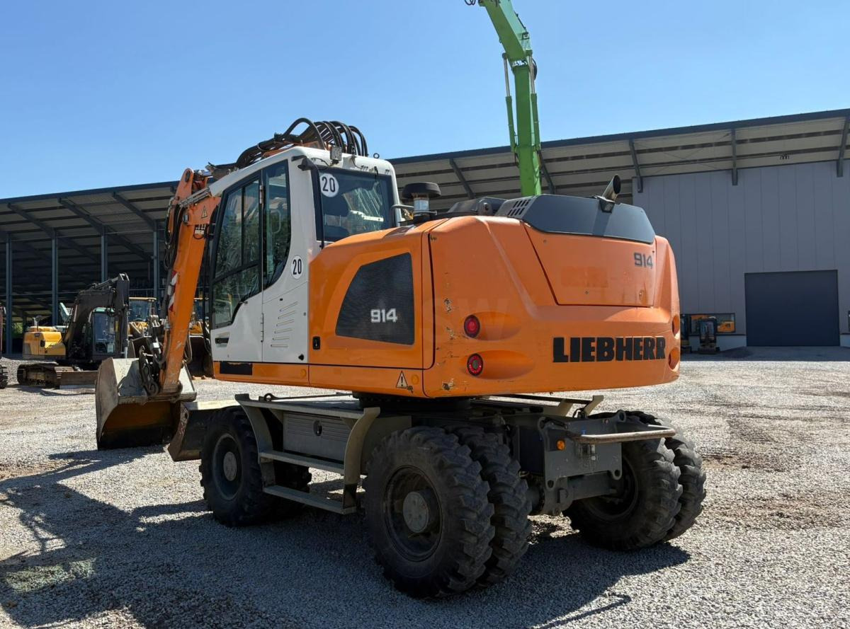 Liebherr A914 - Ratinis ekskavatorius: foto 1 Liebherr A914 - Ratinis ekskavatorius: foto 1