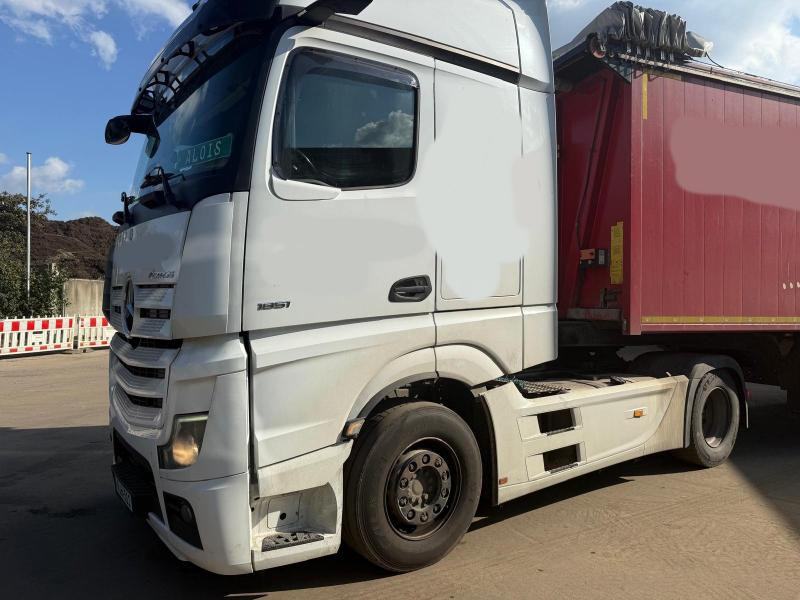 Mercedes Actros 1851 - Vilkikas: foto 2 Mercedes Actros 1851 - Vilkikas: foto 2