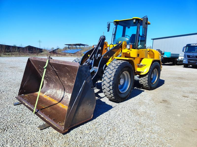 Volvo L 45 - Ratinis krautuvas: foto 2 Volvo L 45 - Ratinis krautuvas: foto 2