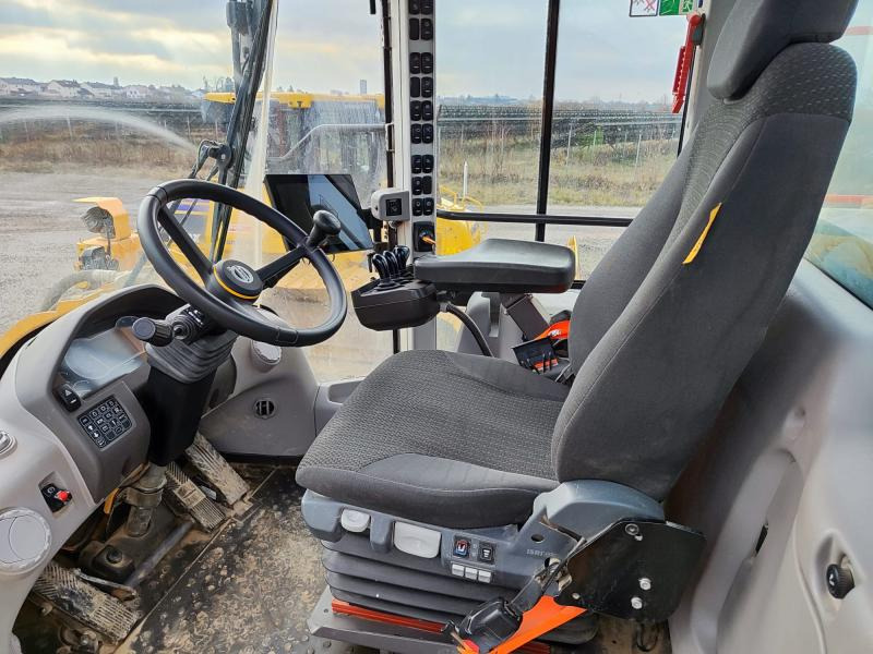 Volvo L150H - Ratinis krautuvas: foto 4 Volvo L150H - Ratinis krautuvas: foto 4