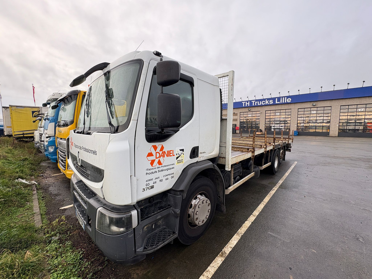 Renault Premium 370 DXI - Platforminis/ Bortinis sunkvežimis: foto 2 Renault Premium 370 DXI - Platforminis/ Bortinis sunkvežimis: foto 2