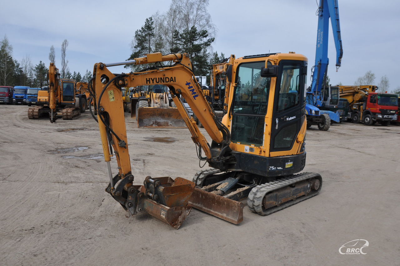 Hyundai R25Z-9AK - Mini ekskavatorius: foto 1 Hyundai R25Z-9AK - Mini ekskavatorius: foto 1