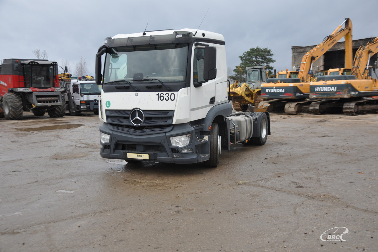 Mercedes-Benz Actros - Vilkikas: foto 1 Mercedes-Benz Actros - Vilkikas: foto 1