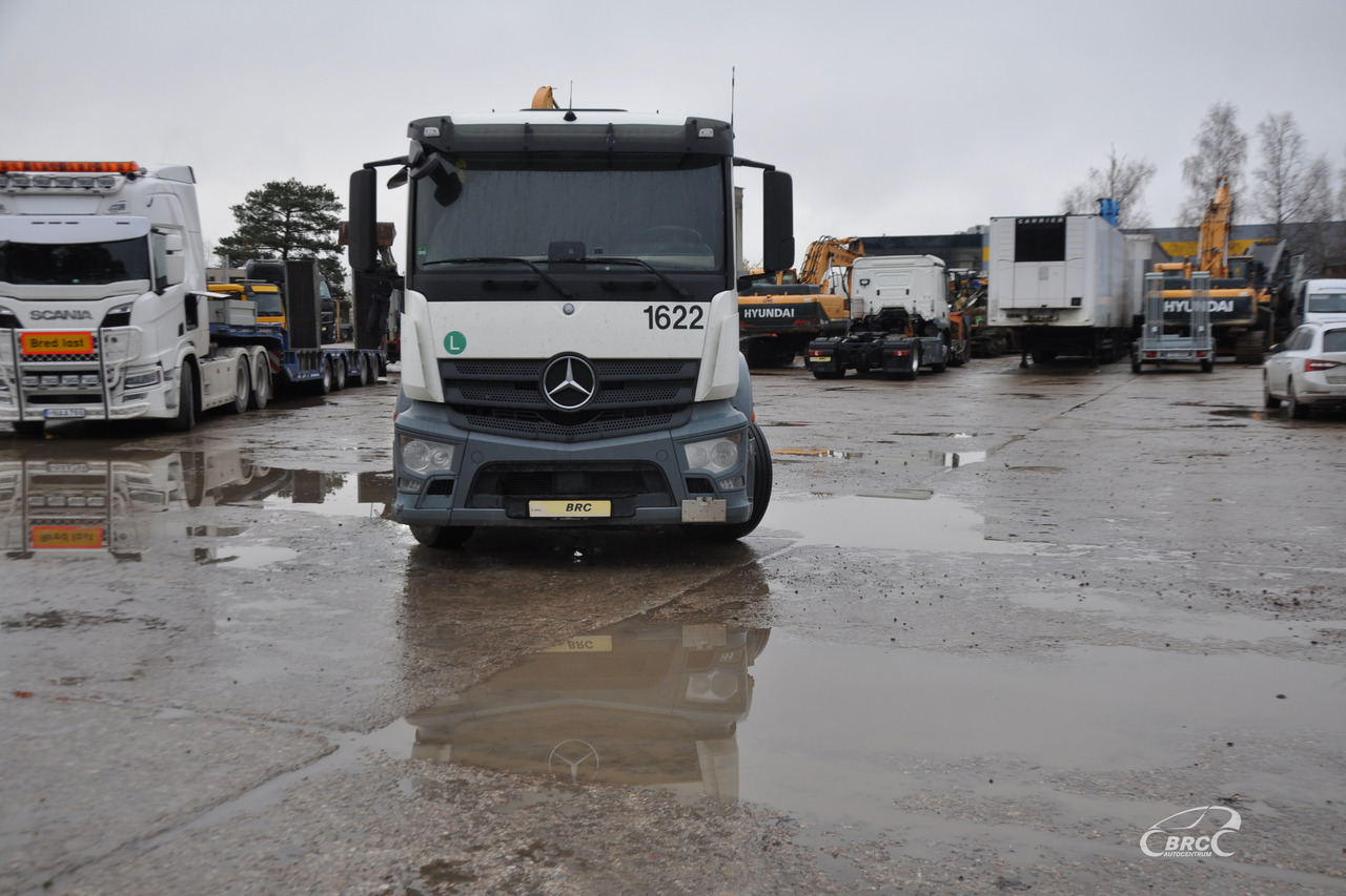 Mercedes-Benz Actros - Vilkikas: foto 2 Mercedes-Benz Actros - Vilkikas: foto 2