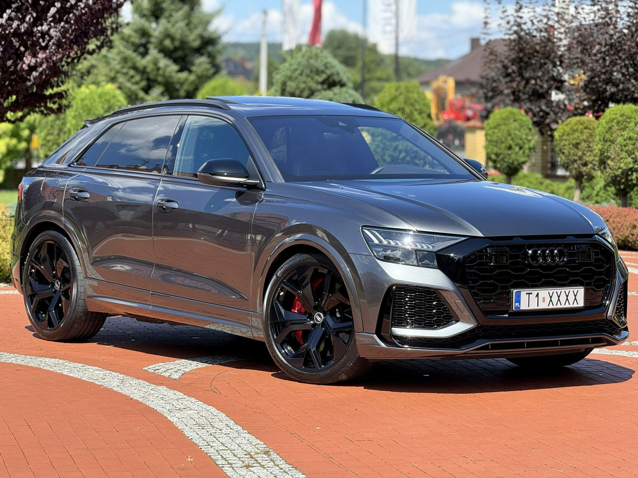 Audi RS Q8 - Visureigis: foto 1 Audi RS Q8 - Visureigis: foto 1