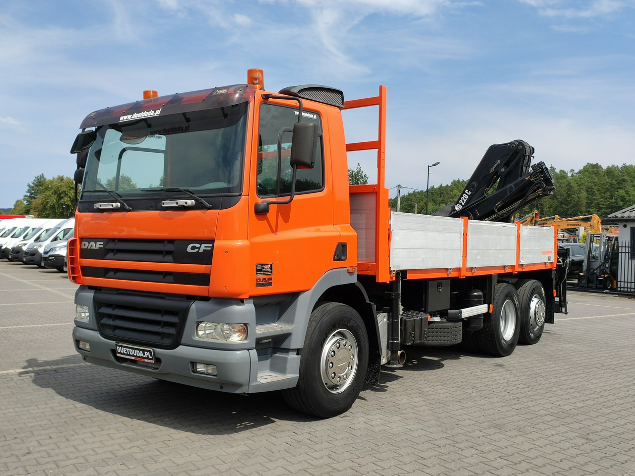 DAF CF 85.380 6x2 Oś Skrętna Skrzynia HDS HIAB 220C + Pilot - Platforminis/ Bortinis sunkvežimis, Sunkvežimis su kranu: foto 1 DAF CF 85.380 6x2 Oś Skrętna Skrzynia HDS HIAB 220C + Pilot - Platforminis/ Bortinis sunkvežimis, Sunkvežimis su kranu: foto 1