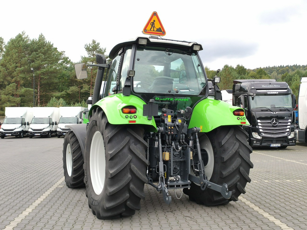 Traktorius Deutz Fahr Agrotron M620 4x4 Przedni Tuz Wałek W.O.M Wyjścia do Przyczepy: foto 14