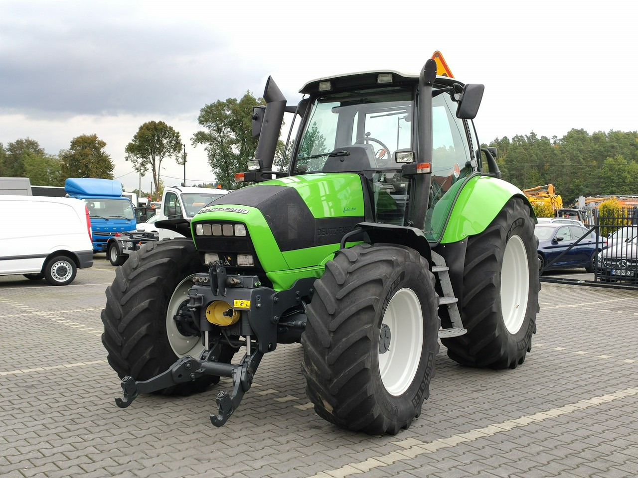 Deutz Fahr Agrotron M620 4x4 Przedni Tuz Wałek W.O.M Wyjścia do Przyczepy - Traktorius: foto 3 Deutz Fahr Agrotron M620 4x4 Przedni Tuz Wałek W.O.M Wyjścia do Przyczepy - Traktorius: foto 3