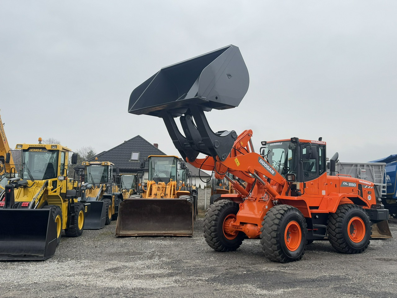 Doosan DL250 14,5Ton Łyżka Wysokiego Wysypu !!! - Ratinis krautuvas: foto 2 Doosan DL250 14,5Ton Łyżka Wysokiego Wysypu !!! - Ratinis krautuvas: foto 2