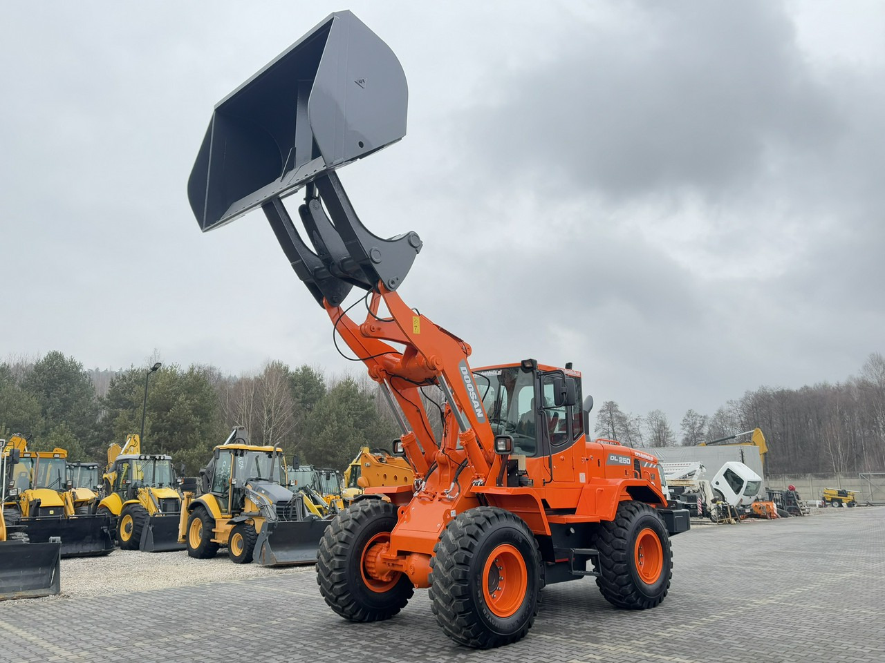 Doosan DL250 14,5Ton Łyżka Wysokiego Wysypu !!! - Ratinis krautuvas: foto 1 Doosan DL250 14,5Ton Łyżka Wysokiego Wysypu !!! - Ratinis krautuvas: foto 1