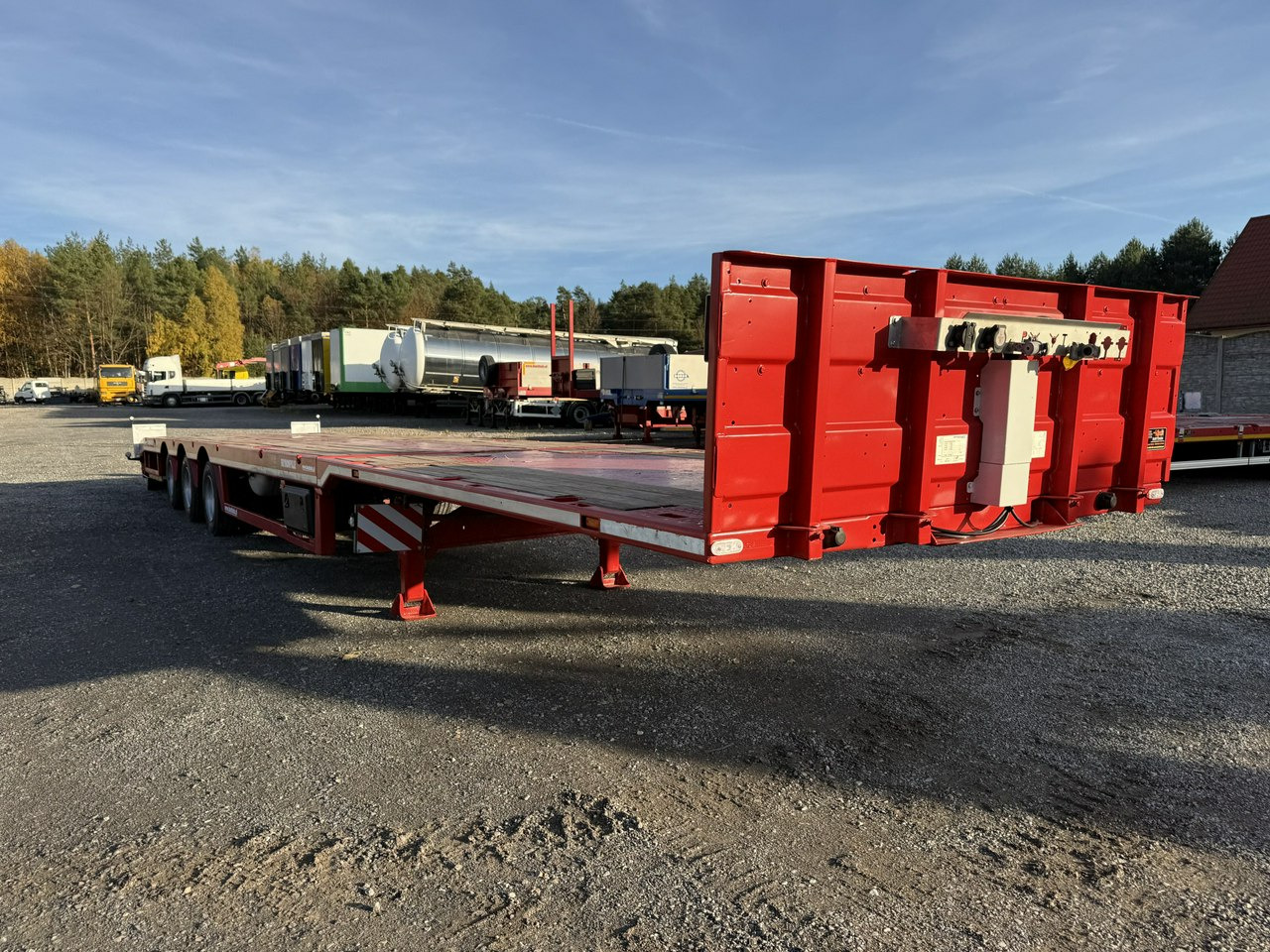 Faymonville Niskopodłogowa Telemega Rozciągana 7m 3-Osiowa Oś skrętna - Žemo profilio platforma puspriekabė: foto 4 Faymonville Niskopodłogowa Telemega Rozciągana 7m 3-Osiowa Oś skrętna - Žemo profilio platforma puspriekabė: foto 4