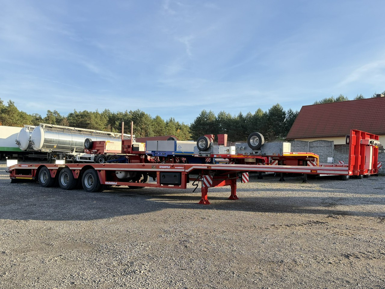 Faymonville Niskopodłogowa Telemega Rozciągana 7m 3-Osiowa Oś skrętna - Žemo profilio platforma puspriekabė: foto 2 Faymonville Niskopodłogowa Telemega Rozciągana 7m 3-Osiowa Oś skrętna - Žemo profilio platforma puspriekabė: foto 2