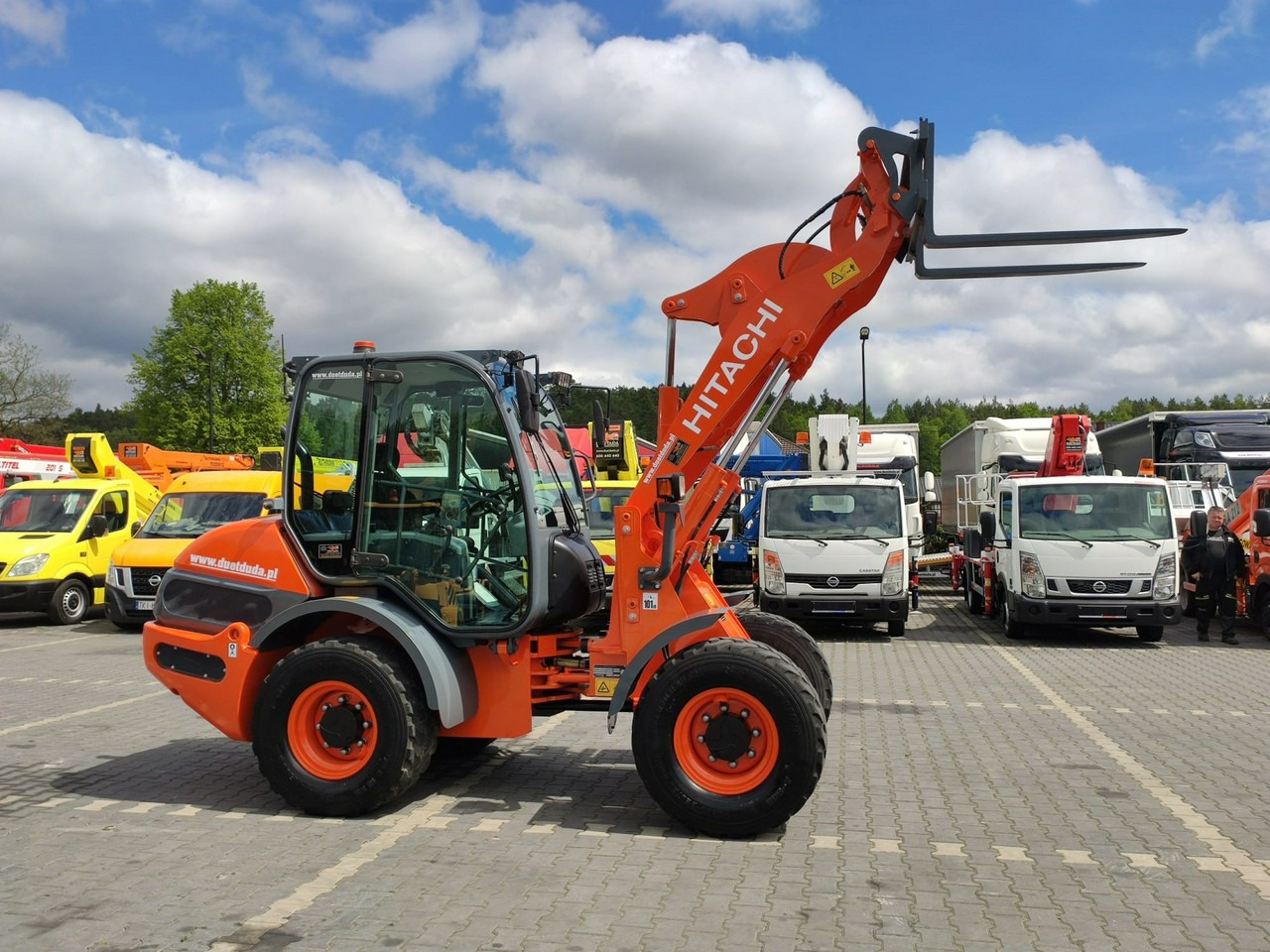 Hitachi ZW75 Wheel Loader Szybko-Złącze Widły Stan Bardzo Dobry - Ratinis krautuvas: foto 3 Hitachi ZW75 Wheel Loader Szybko-Złącze Widły Stan Bardzo Dobry - Ratinis krautuvas: foto 3