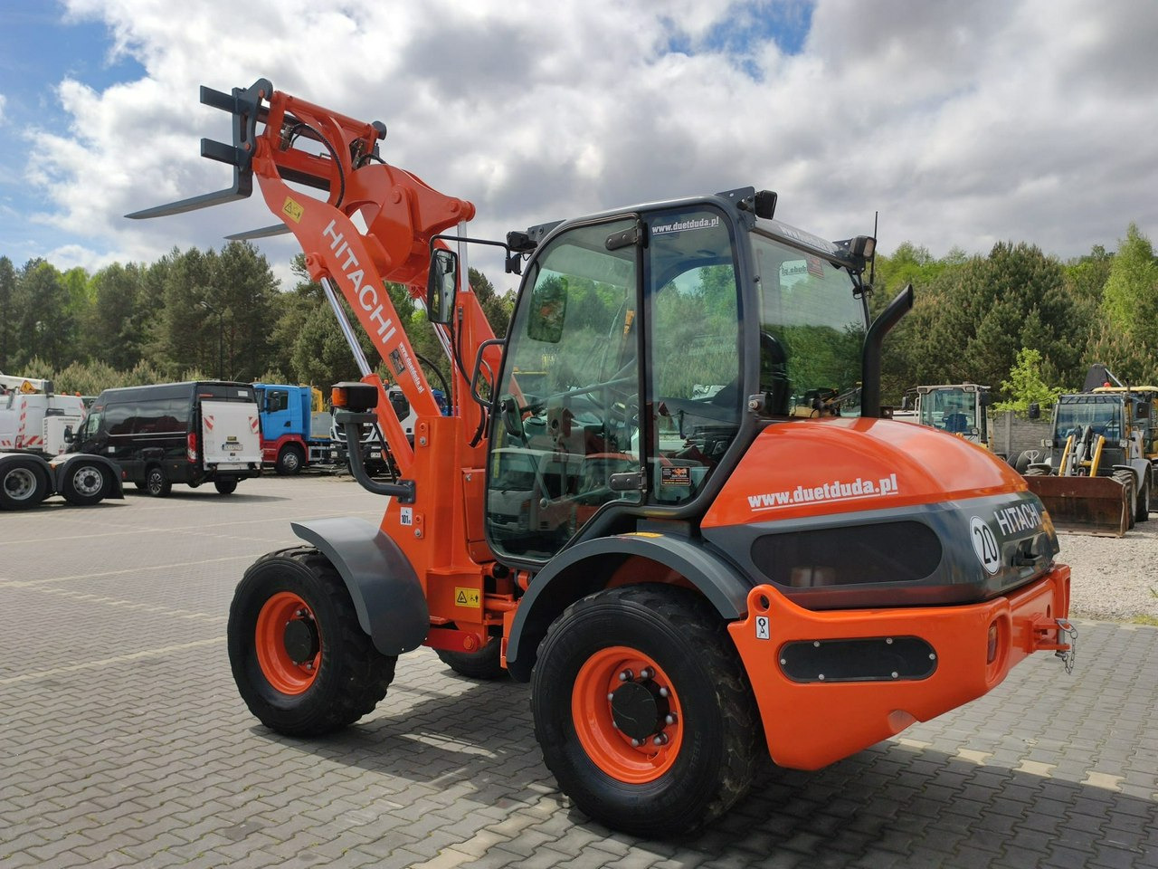 Hitachi ZW75 Wheel Loader Szybko-Złącze Widły Stan Bardzo Dobry - Ratinis krautuvas: foto 4 Hitachi ZW75 Wheel Loader Szybko-Złącze Widły Stan Bardzo Dobry - Ratinis krautuvas: foto 4