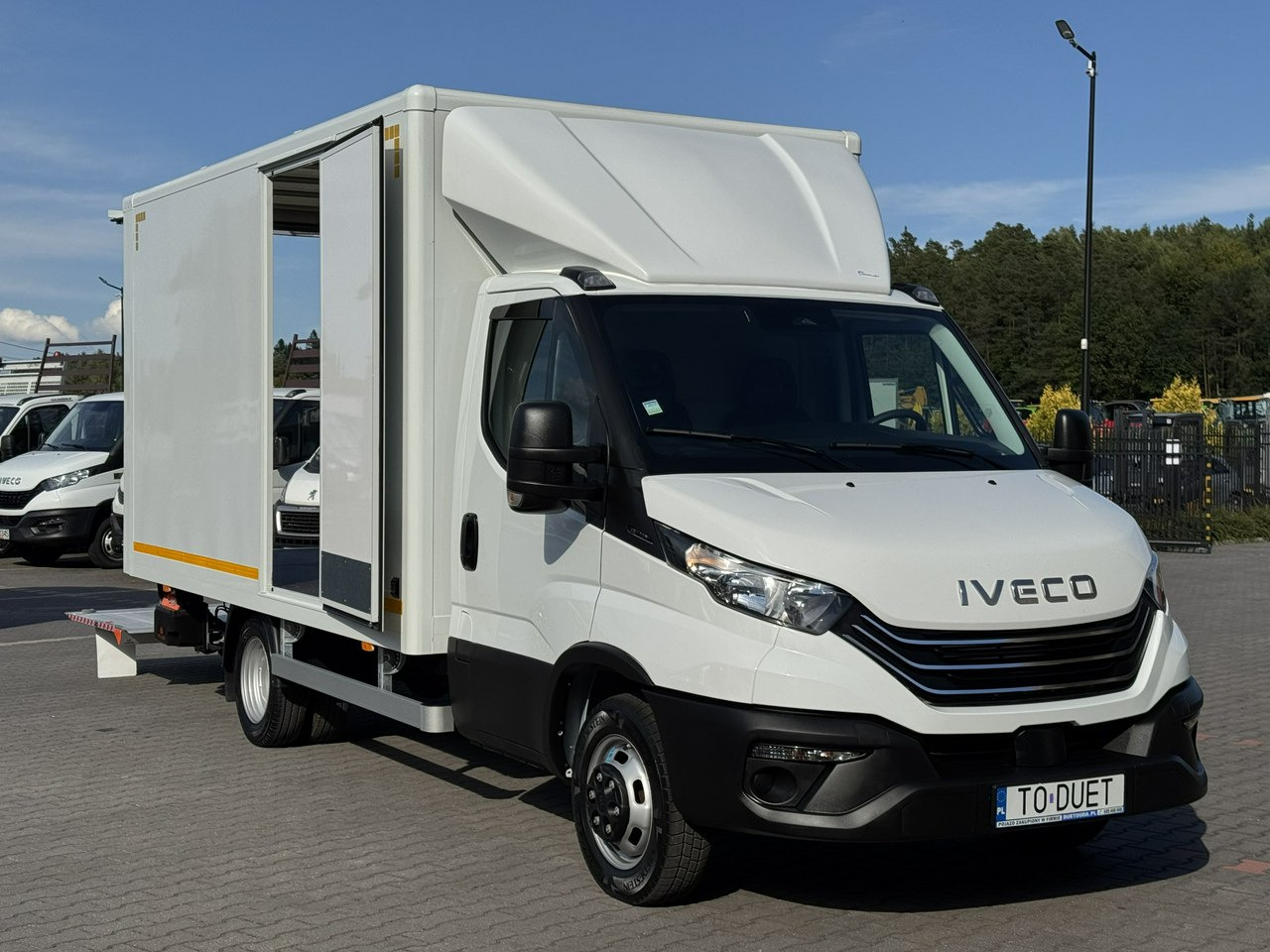 Iveco Daily 35C14 - Furgonas su krovinių dėže: foto 3 Iveco Daily 35C14 - Furgonas su krovinių dėže: foto 3