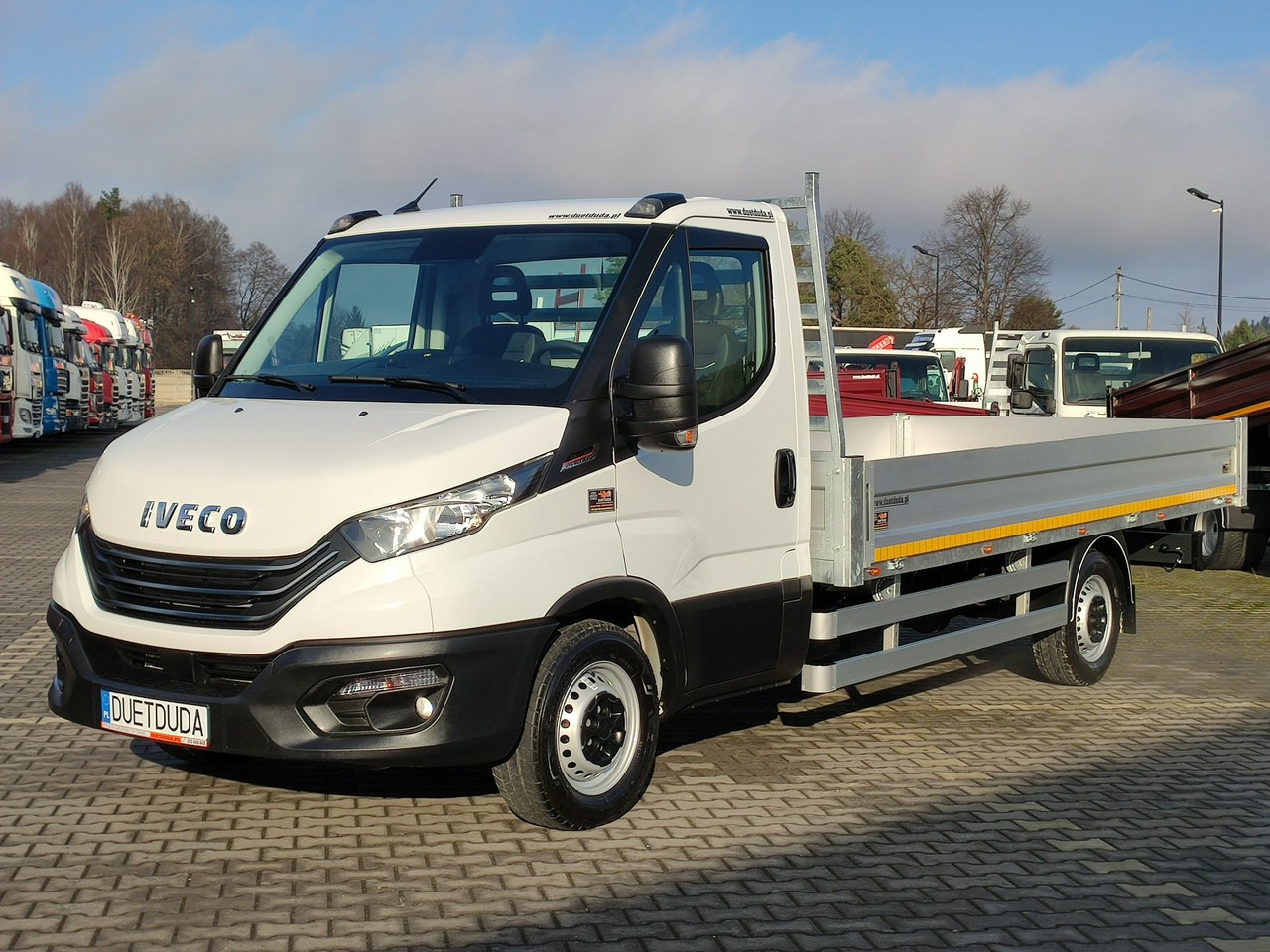 Iveco Daily 35S16 V - Bortinis automobilis: foto 2 Iveco Daily 35S16 V - Bortinis automobilis: foto 2