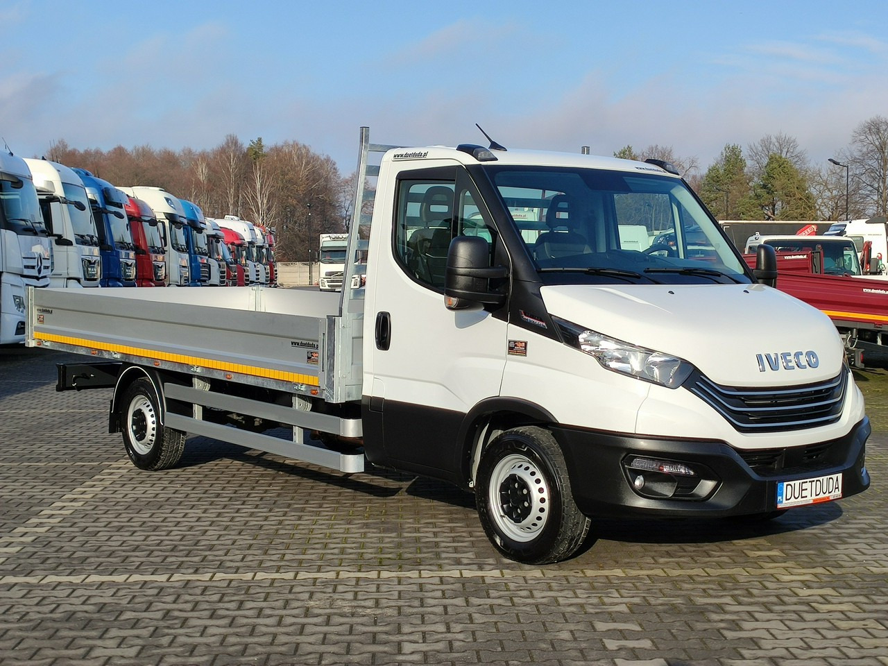 Iveco Daily 35S16 V - Bortinis automobilis: foto 1 Iveco Daily 35S16 V - Bortinis automobilis: foto 1