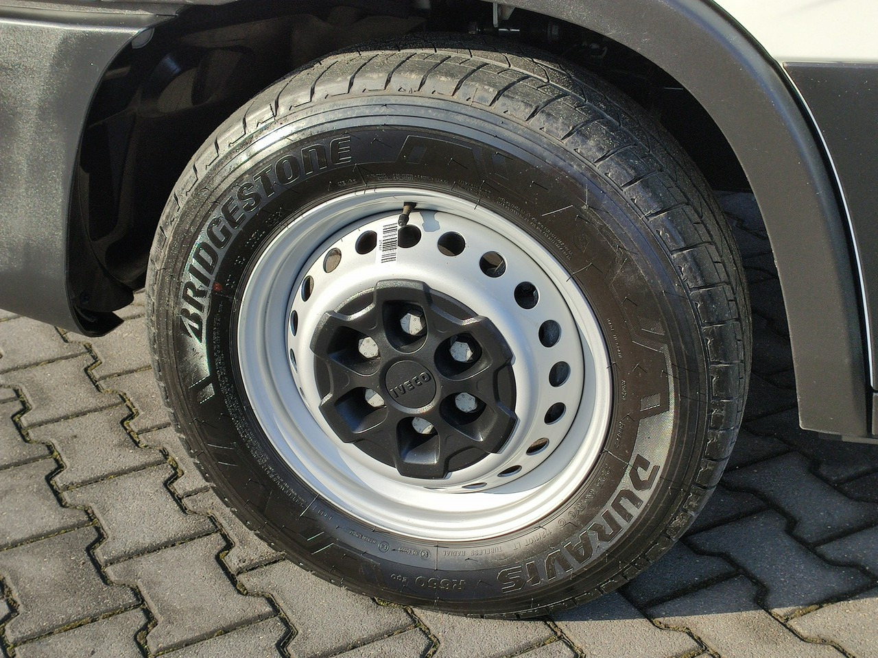 Iveco Daily 35S16 V - Bortinis automobilis: foto 3 Iveco Daily 35S16 V - Bortinis automobilis: foto 3