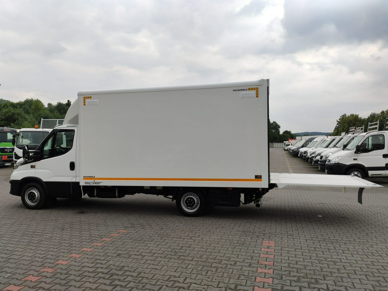 Iveco Daily 35S16S V - Furgonas su krovinių dėže: foto 3 Iveco Daily 35S16S V - Furgonas su krovinių dėže: foto 3