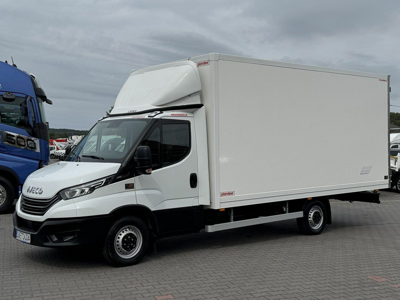 Iveco Daily 35S18 H - Furgonas su krovinių dėže: foto 2 Iveco Daily 35S18 H - Furgonas su krovinių dėže: foto 2
