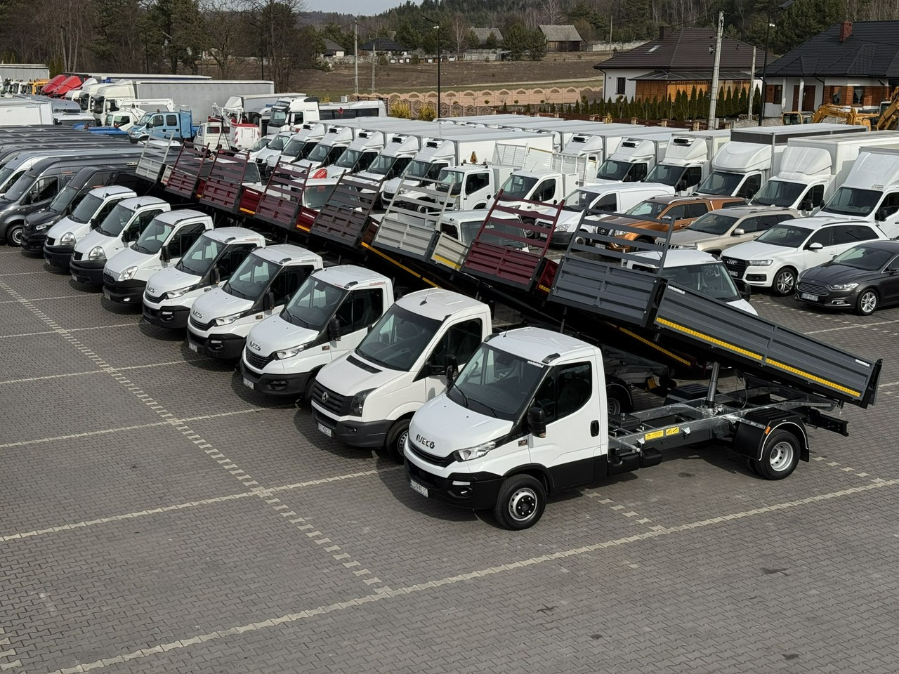 Iveco Daily 70C18 V H - Mažas savivartis: foto 2 Iveco Daily 70C18 V H - Mažas savivartis: foto 2
