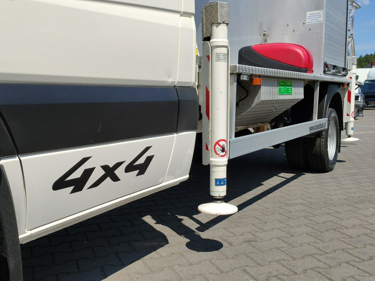 Iveco Volkswagen Crafter 4x4 Zwyżka 21m Palfinger P210BK JIP-Ogon udt - Autobokštelio: foto 4 Iveco Volkswagen Crafter 4x4 Zwyżka 21m Palfinger P210BK JIP-Ogon udt - Autobokštelio: foto 4