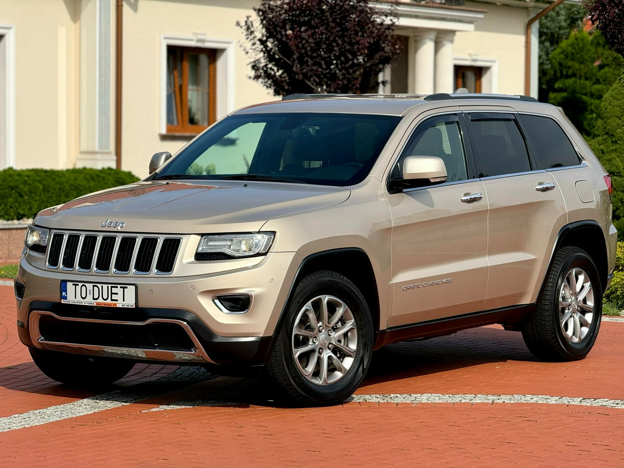 Jeep Grand Cherokee - Visureigis: foto 1 Jeep Grand Cherokee - Visureigis: foto 1