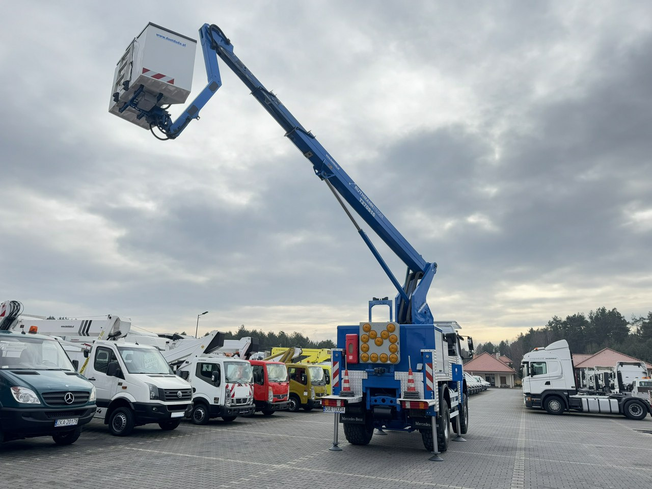 Mercedes AXOR 1829 4x4 Zwyżka RUTHMANN STEIGER T270S16 Podnośnik Koszowy - Autobokštelio: foto 4 Mercedes AXOR 1829 4x4 Zwyżka RUTHMANN STEIGER T270S16 Podnośnik Koszowy - Autobokštelio: foto 4