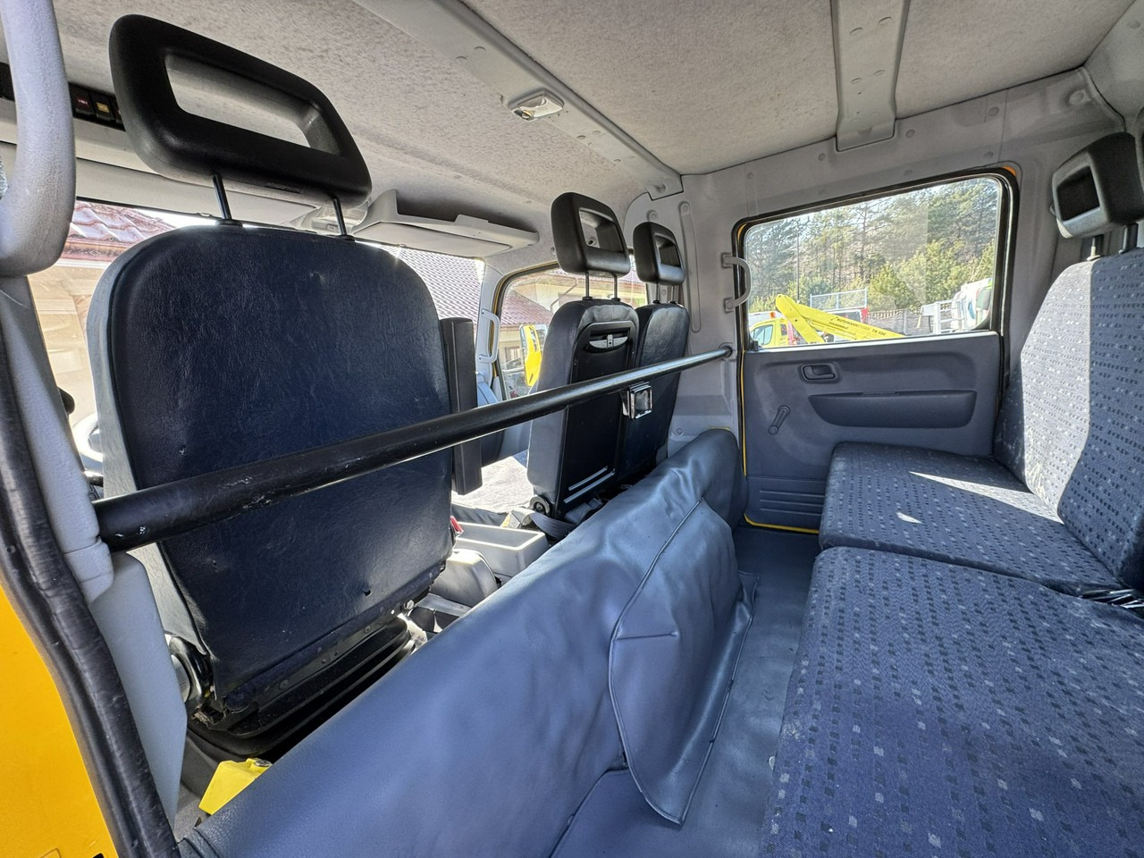 Savivartis sunkvežimis Mitsubishi Canter Fuso 4x4 17C18D 4.9/180KM Wywrotka 3-stronna: foto 30 Savivartis sunkvežimis Mitsubishi Canter Fuso 4x4 17C18D 4.9/180KM Wywrotka 3-stronna: foto 30