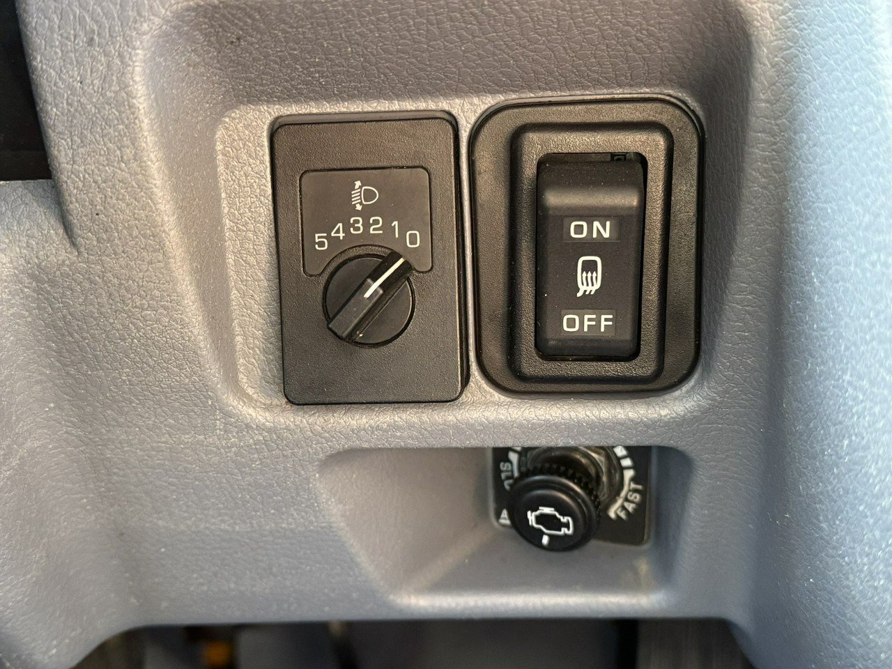 Savivartis sunkvežimis Mitsubishi Canter Fuso 4x4 17C18D 4.9/180KM Wywrotka 3-stronna: foto 26 Savivartis sunkvežimis Mitsubishi Canter Fuso 4x4 17C18D 4.9/180KM Wywrotka 3-stronna: foto 26