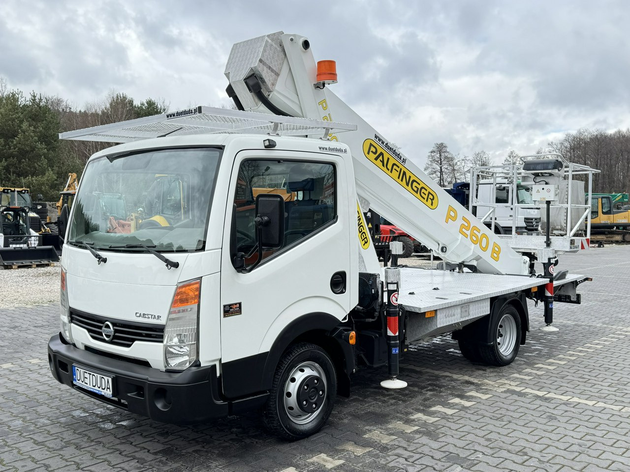 Nissan Cabstar - Autobokštelio: foto 4 Nissan Cabstar - Autobokštelio: foto 4