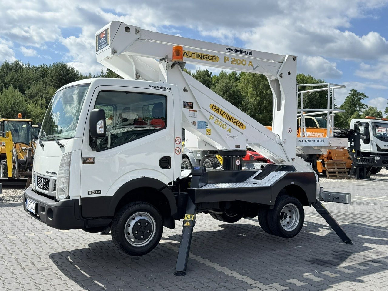 Nissan Cabstar - Autobokštelio: foto 3 Nissan Cabstar - Autobokštelio: foto 3