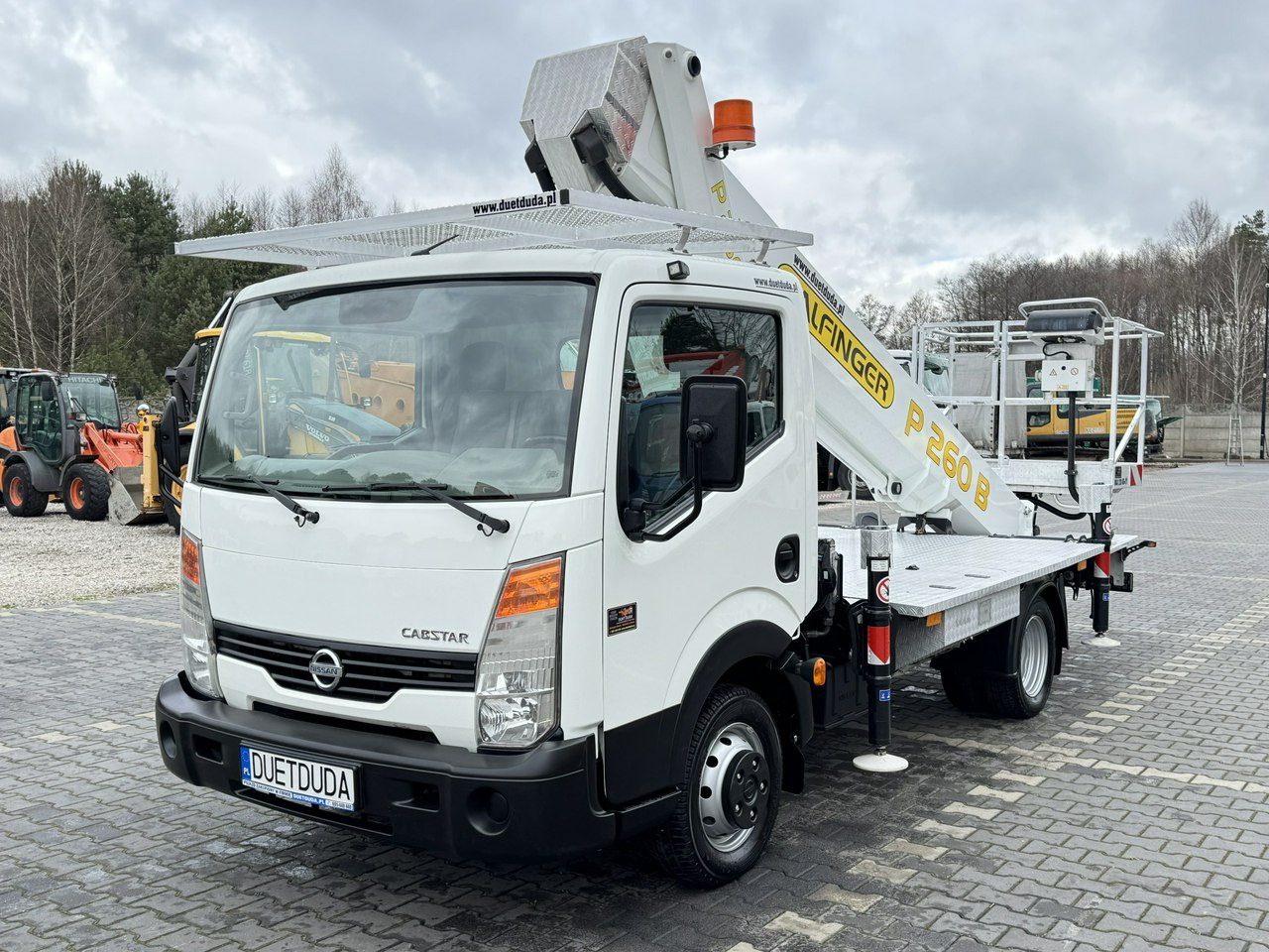 Nissan Cabstar - Autobokštelio: foto 3 Nissan Cabstar - Autobokštelio: foto 3