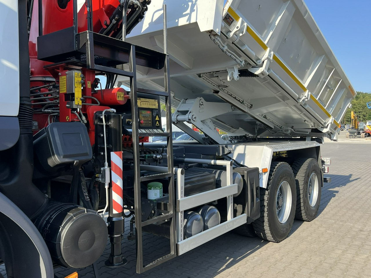 Renault Kerax 26.390 6x4 Mocny HDS FASSI F170 Sterowanie Radiowe - Savivartis sunkvežimis, Sunkvežimis su kranu: foto 5 Renault Kerax 26.390 6x4 Mocny HDS FASSI F170 Sterowanie Radiowe - Savivartis sunkvežimis, Sunkvežimis su kranu: foto 5