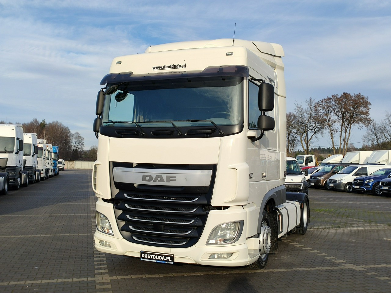DAF XF 106.460 Euro 6 LowDeck Mega - Vilkikas: foto 4 DAF XF 106.460 Euro 6 LowDeck Mega - Vilkikas: foto 4