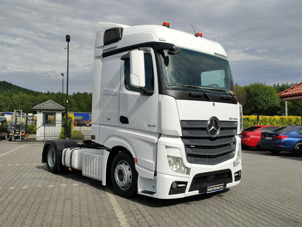 Mercedes ACTROS 1845 Euro 6 Low Deck Mega !!! - Vilkikas: foto 3 Mercedes ACTROS 1845 Euro 6 Low Deck Mega !!! - Vilkikas: foto 3