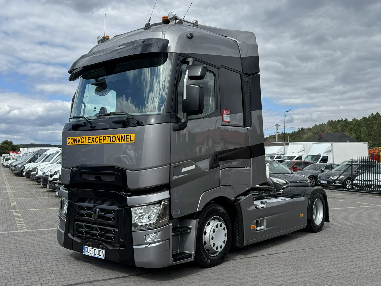 Renault Gama T 520 HIGH CAB Silnik 13litrów Euro 6 Low deck - Vilkikas: foto 4 Renault Gama T 520 HIGH CAB Silnik 13litrów Euro 6 Low deck - Vilkikas: foto 4