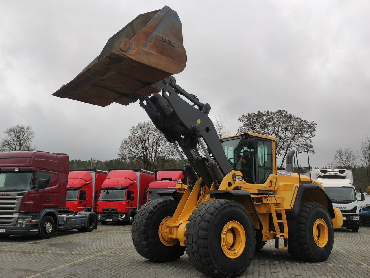 Volvo L 220G - Ratinis krautuvas: foto 2 Volvo L 220G - Ratinis krautuvas: foto 2