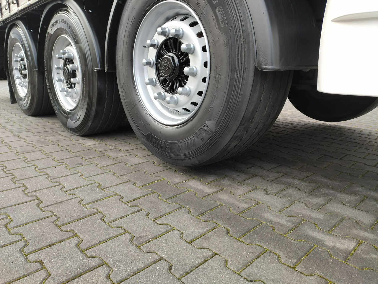 Tentinė puspriekabė Wielton Standard na osiach SAF LIBNER DO PALET, ZRĄBKI, TROCIN: foto 37