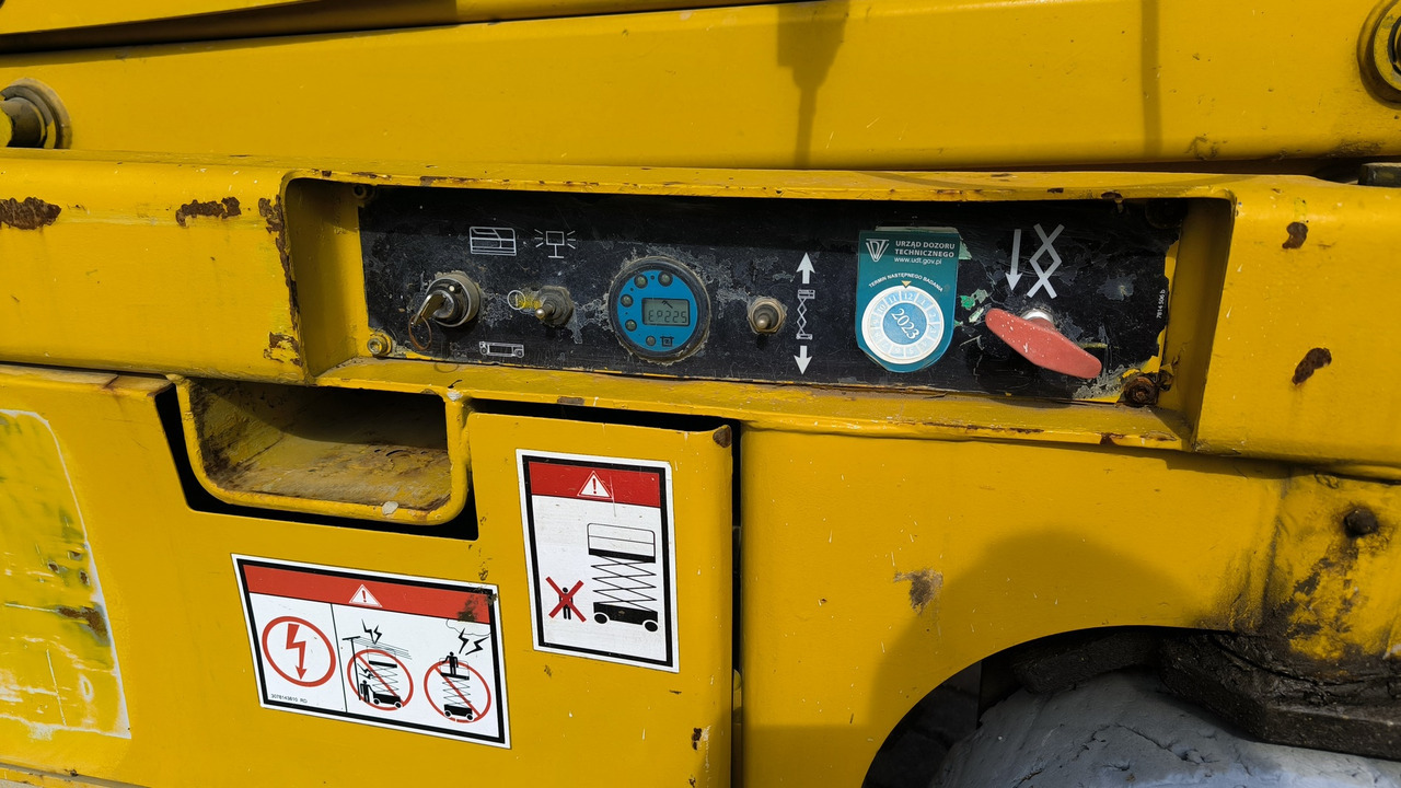 Žirklinis keltuvas HULOTTE Compact 12: foto 8 Žirklinis keltuvas HULOTTE Compact 12: foto 8