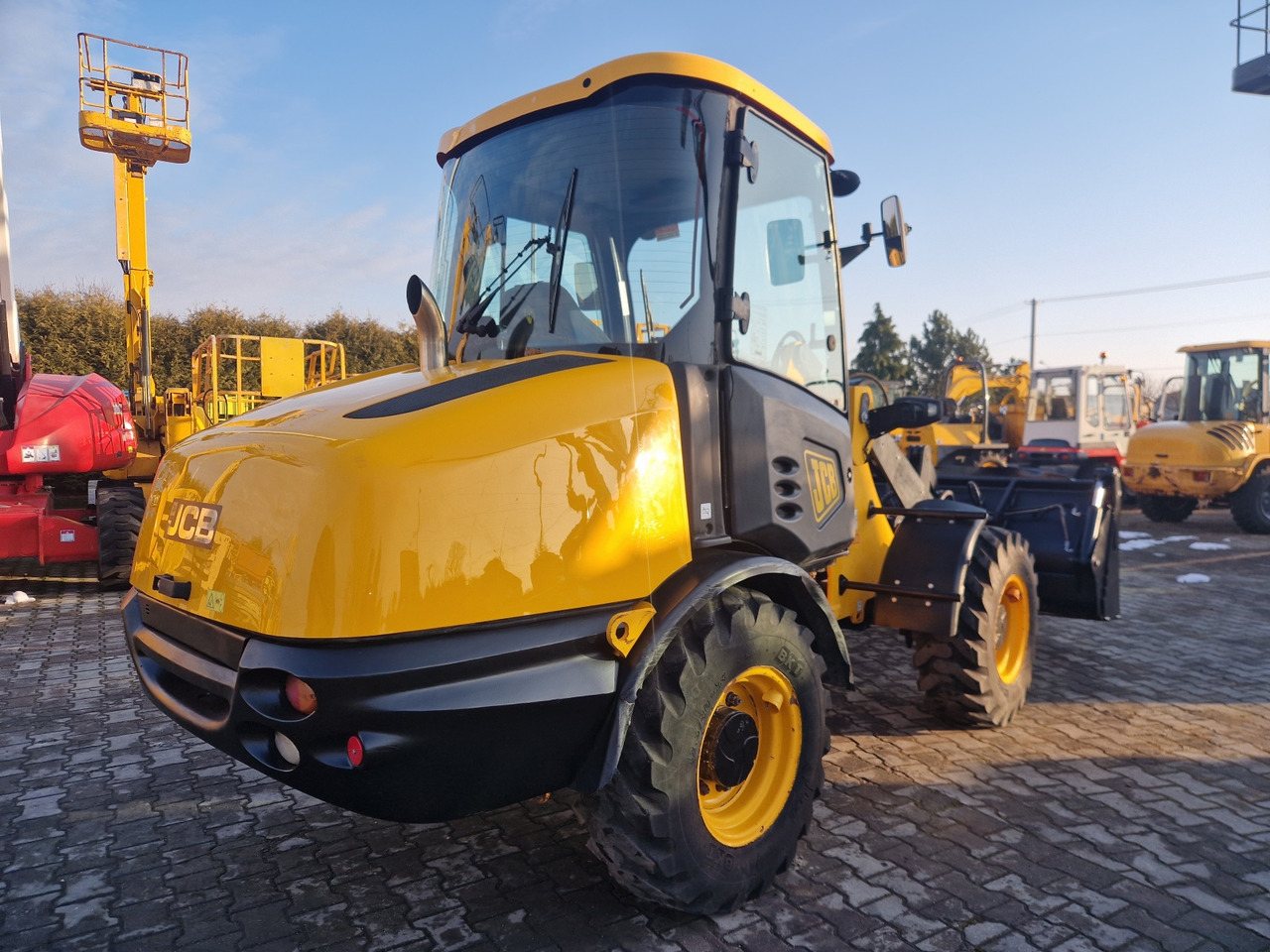 JCB 406 B - Ratinis krautuvas: foto 3 JCB 406 B - Ratinis krautuvas: foto 3