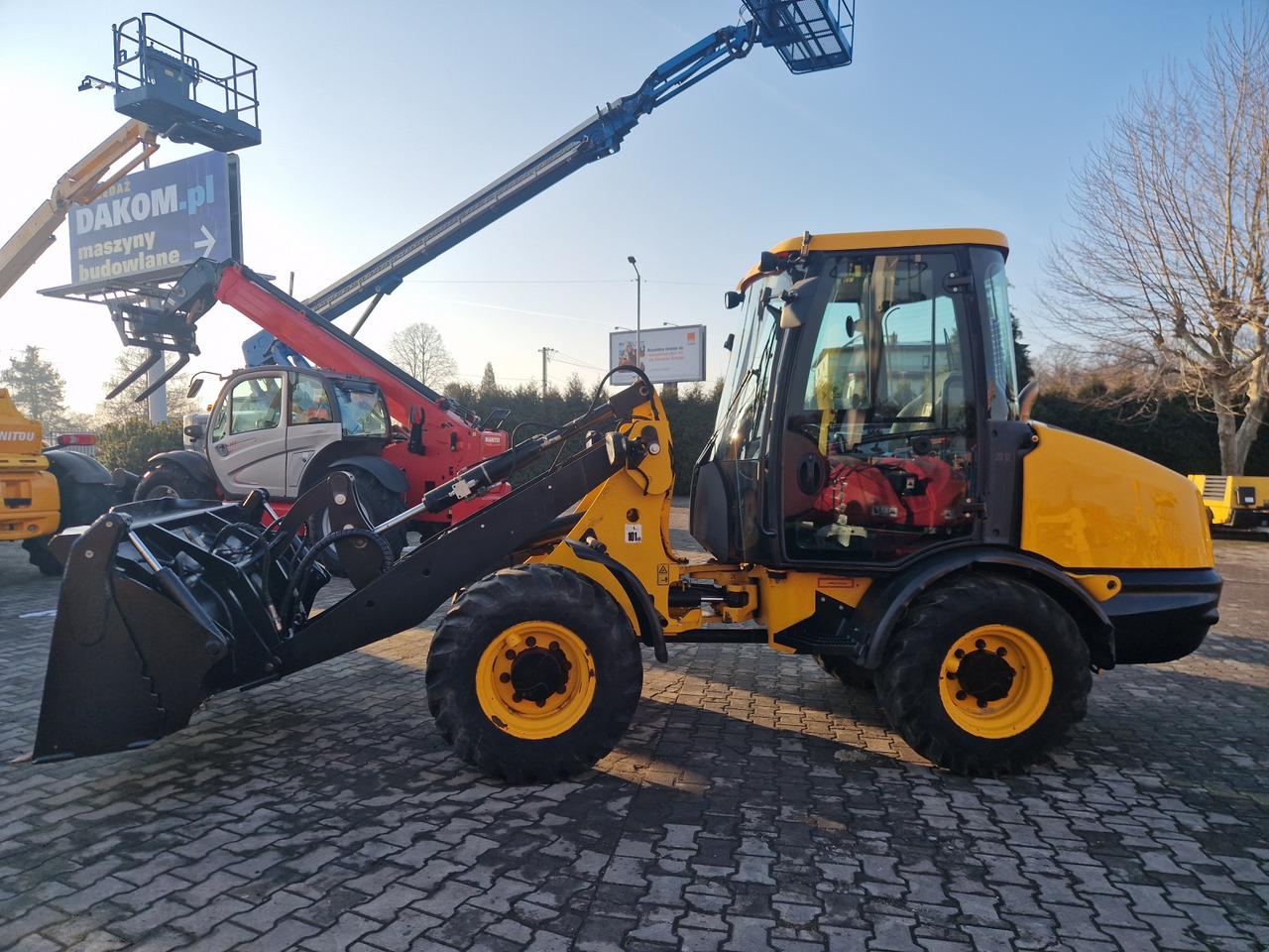 JCB 406 B - Ratinis krautuvas: foto 1 JCB 406 B - Ratinis krautuvas: foto 1