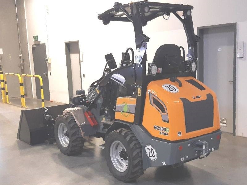 Giant G 2200 E X-Tra Elektro / electric - Mini krautuvas: foto 4 Giant G 2200 E X-Tra Elektro / electric - Mini krautuvas: foto 4